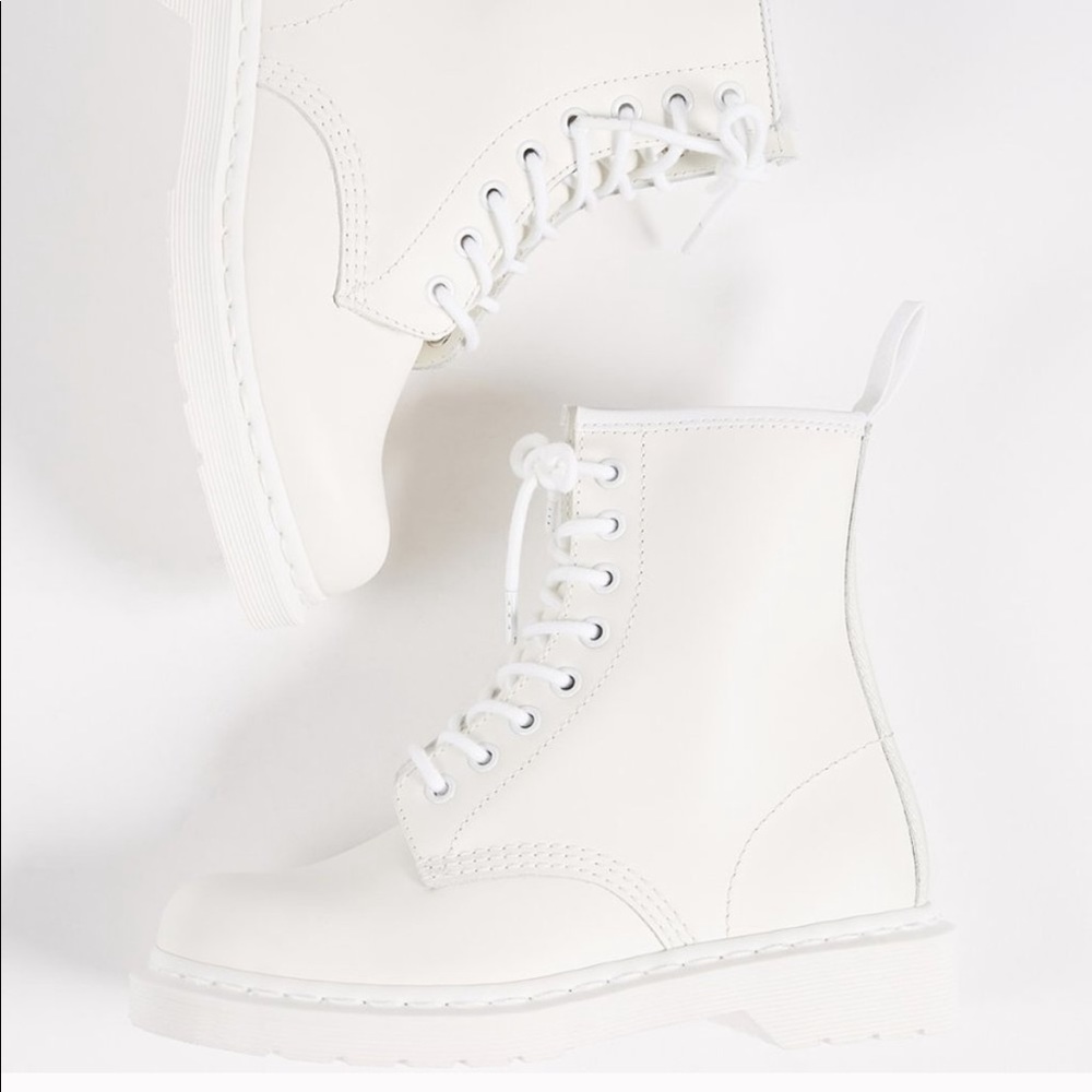 ❌SOLD❌ Dr. Martens 1460 Mono 8-Eye Leather Boot - Picture 4 of 15